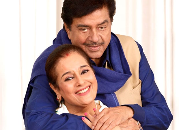 Instagram : Shatrugan Sinha with wife Poonam Sinha