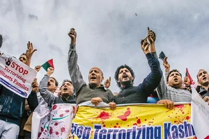 Photo: Getty Images : Speaking Up: Engineer Rashid raising slogans at a 2018 protest against military excesses in Srinagar