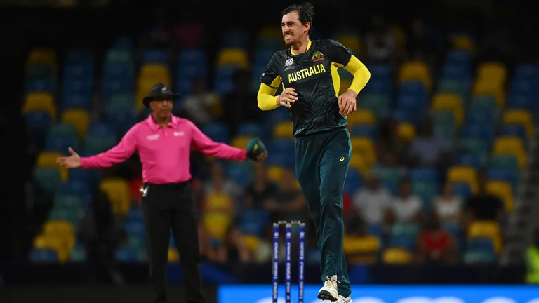 Mitchell Starc limped out of Australia's T20 World Cup opener - null