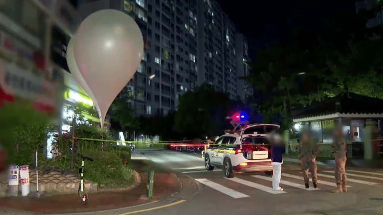North Korea sends hundreds more trash-carrying balloons to South Korea |
 - X Screengrab