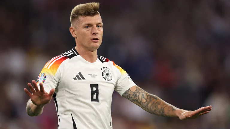 Toni Kroos shone as Germany thrashed Scotland - null