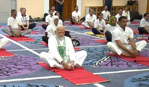 PTI : PM Modi performing Yoga on World Yoga Day |