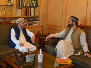 @jtnladakh/X : Sajad Kargili of the Kargil Democratic Alliance with Kashmiri Leader Mirwaiz Umar Farooq 