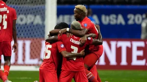 AP/Mike Stewart : Panama's players celebrate their 2-1 victory over the United States at the end of a Copa America Group C soccer match in Atlanta, Thursday, June 27, 2024