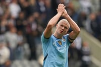 | Photo: Owen Humphreys/PA via AP : EPL 2024-25, Newcastle vs Manchester City: Manchester City's Erling Haaland applauds the fans at the end of the match