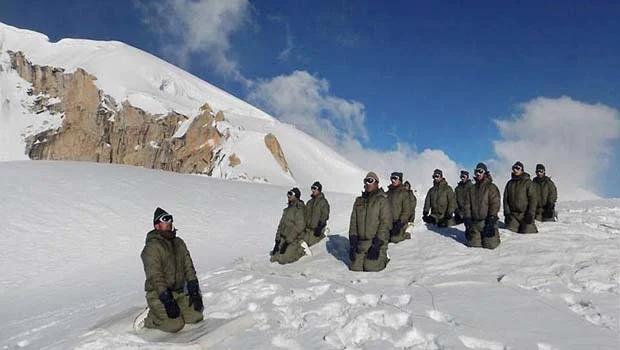 Indian Army personnel at Siachen Glacier  - null