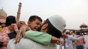 Markets In Kashmir Witness Sluggish Sales Ahead Of Eid