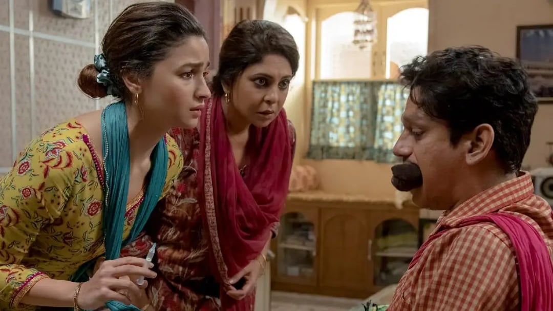 A still of Alia Bhatt, Shefali Shah and Vijay Varma From 'Darlings'