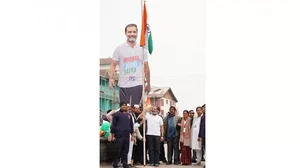 Rahul Gandhi hoists national flag in Srinagar at Lal Chowk