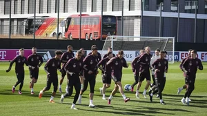 AP : Germany national football team players warm up 