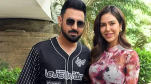 Sonam Bajwa, Gippy Grewal 