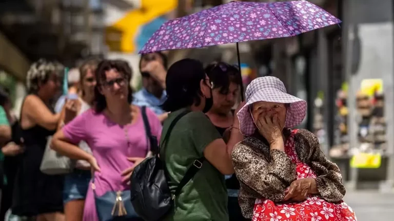 Europe, China reeling under scorching heatwave - null