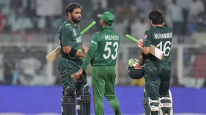 Pakistan won by 7 wickets against Bangladesh at Eden Gardens in Kolkata