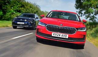 Skoda Superb and Citroen C5 X - front tracking