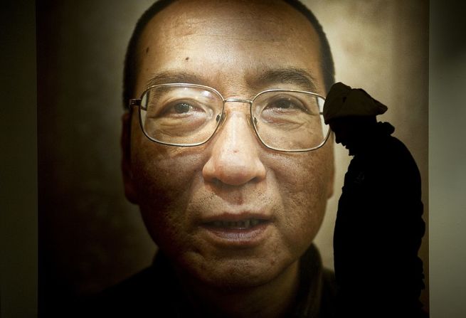 Premio Nobel de la Paz 2010, el disidente Liu Xiaobo: "Por su larga y lucha no violenta por los derechos humanos fundamentales en China".