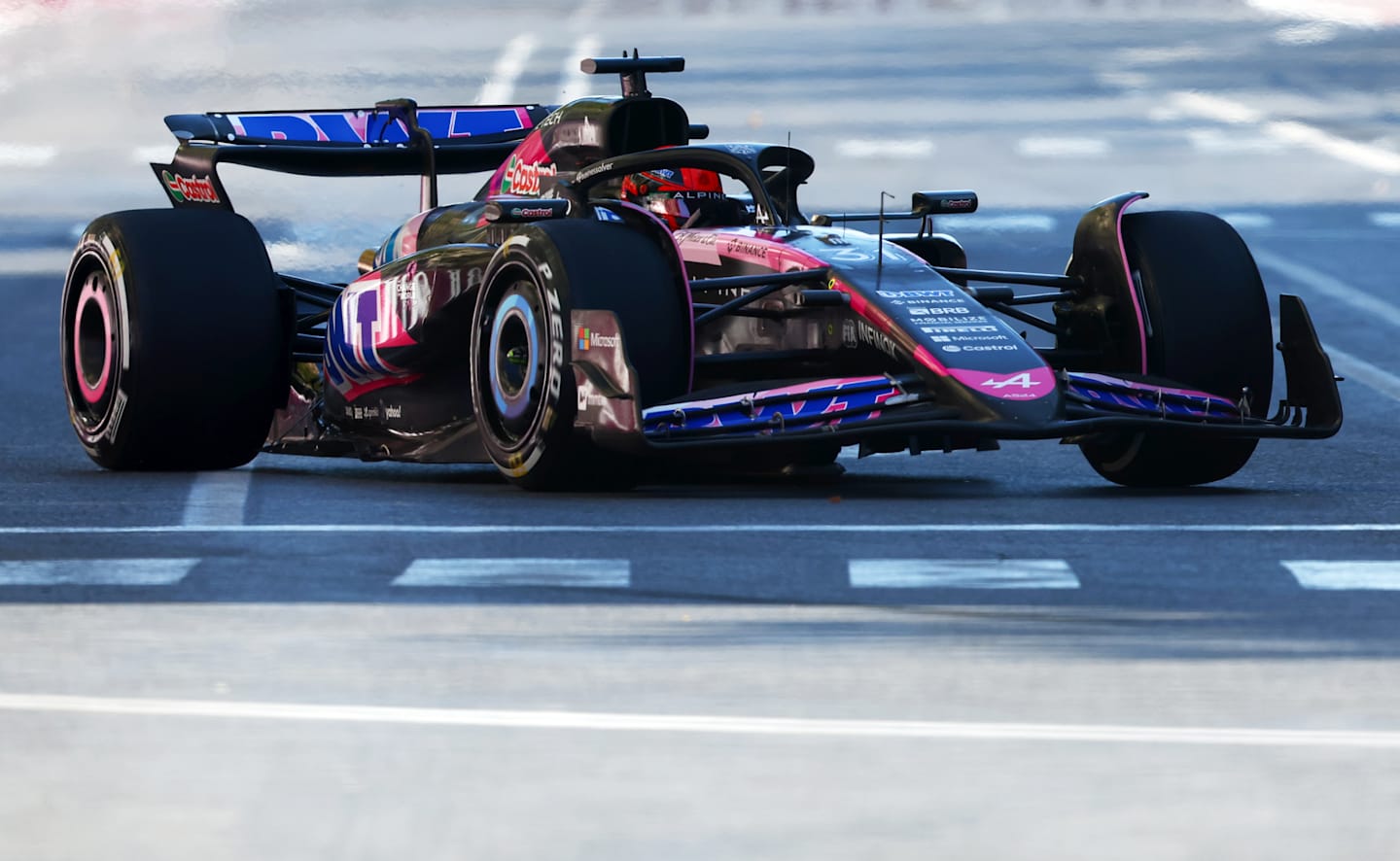 BAKU, AZERBAIJAN - SEPTEMBER 15: Esteban Ocon of France driving the (31) Alpine F1 A524 Renault on track during the F1 Grand Prix of Azerbaijan at Baku City Circuit on September 15, 2024 in Baku, Azerbaijan. (Photo by Joe Portlock - Formula 1/Formula 1 via Getty Images)