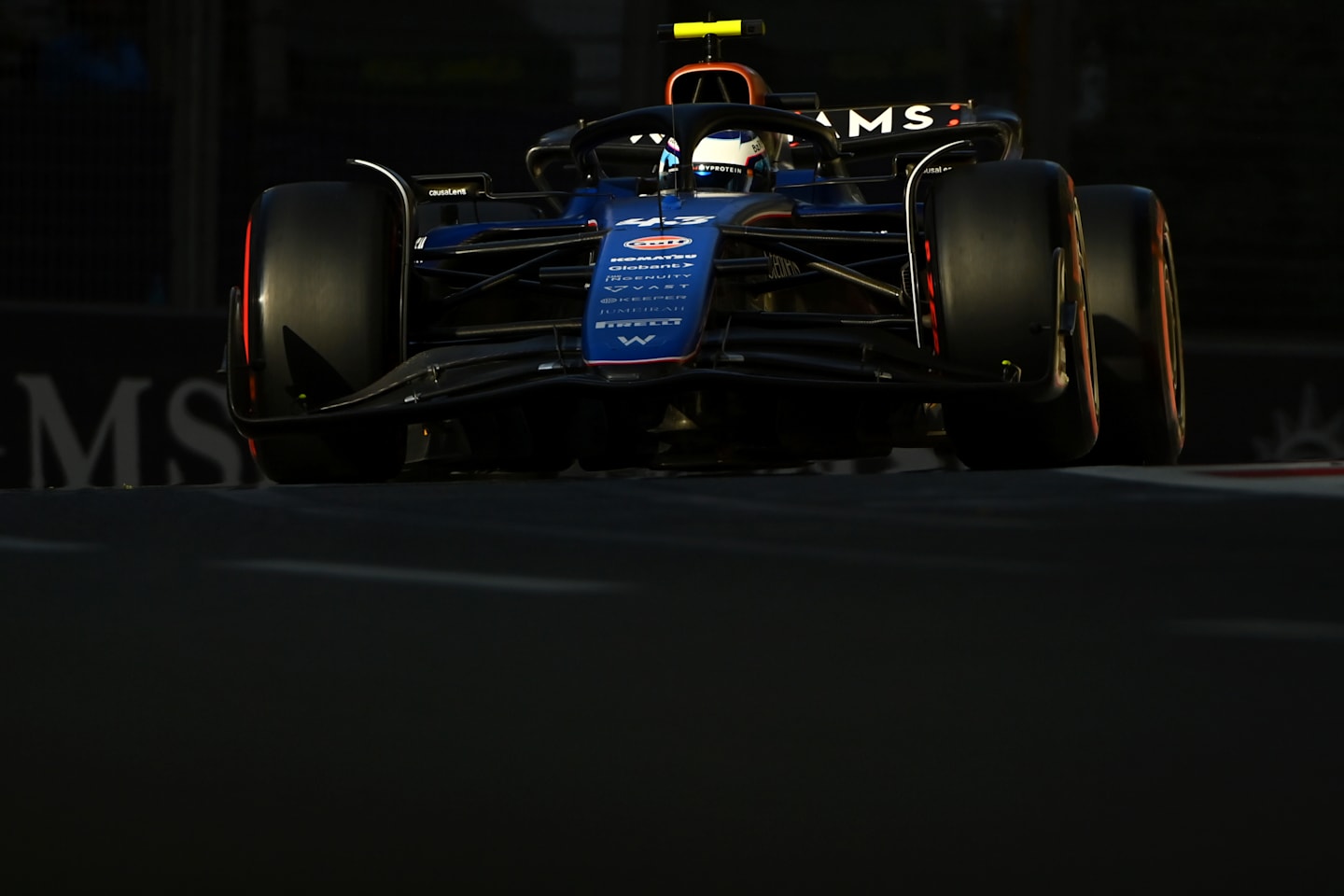 BAKU, AZERBAIJAN - SEPTEMBER 14: Franco Colapinto of Argentina driving the (43) Williams FW46