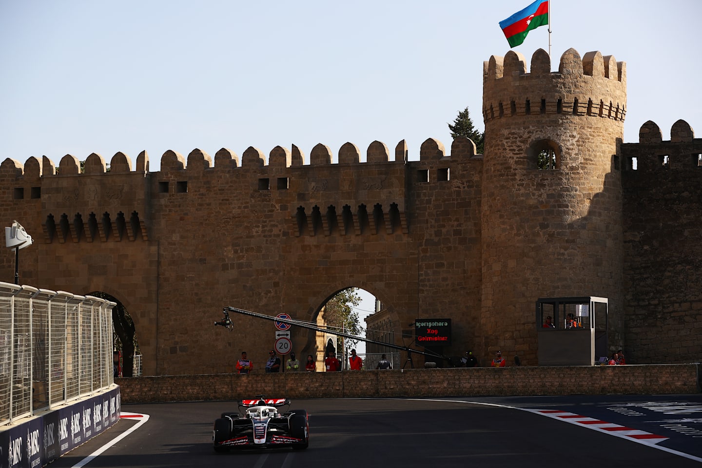 BAKU, AZERBAIJAN - SEPTEMBER 14: Oliver Bearman of Great Britain driving the (50) Haas F1 VF-24