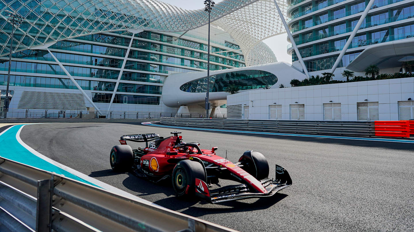 ABU DHABI, UNITED ARAB EMIRATES - NOVEMBER 28: Carlos Sainz of Spain and Scuderia Ferrari drives on