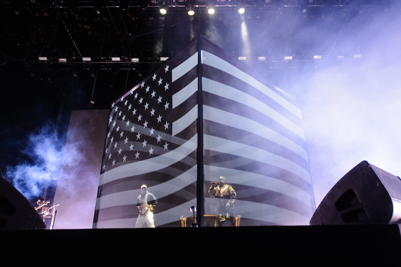 The two rappers first appeared inside a mesh cube and were greeted by enormous cheers while they played the 2000 hit "B.O.B."