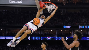 UConn easily beat Miami to get to the Final Four title game