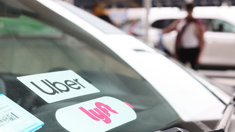 Uber and Lyft threaten to halt operations in Minneapolis over minimum wage law