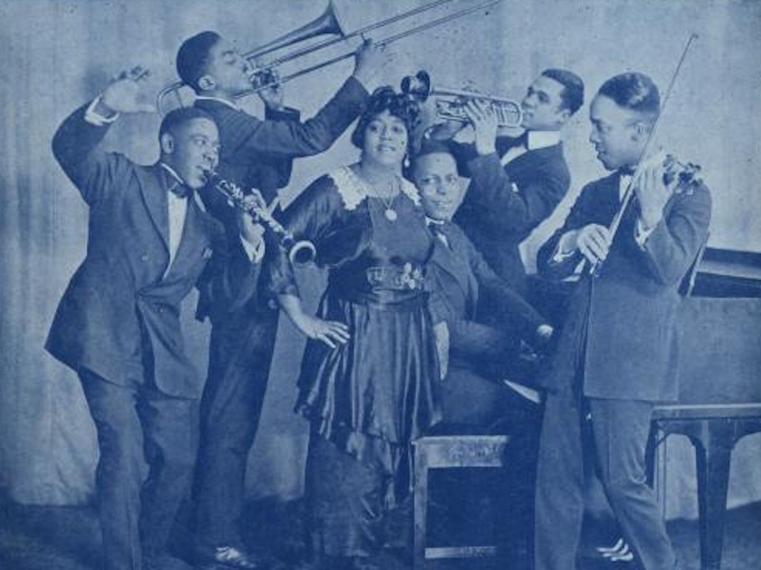 Mamie Smith with the Jazz Hounds