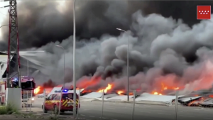 Großbrand in einem Industriepark in Spanien