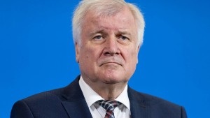 Seehofer: Abschiebungen nach Syrien prüfen