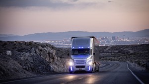 Fahrerlose Lastwagen kommen auf die Autobahn