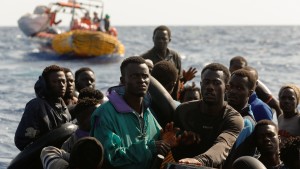 Tunesien macht Migranten zu Staatsfeinden