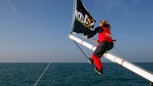 Regatta-Ende im Überlebensanzug