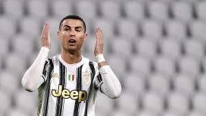 Ronaldo verschießt Elfmeter bei Remis von Juve