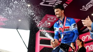 Alaphilippe triumphiert im Alleingang