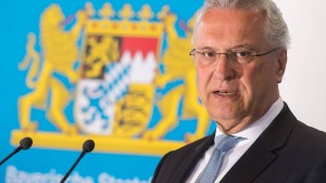 Herrmann: Kontrollen an bayerischer Grenze verfassungsgemäß