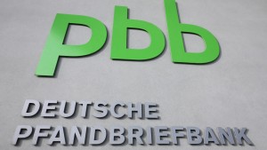 Pfandbriefbank steuert um: Weniger USA, weniger Büros