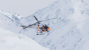 Eisbrocken stürzt auf drei Kletterer