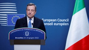 Staatspräsident Mattarella lehnt Draghi-Rücktritt ab