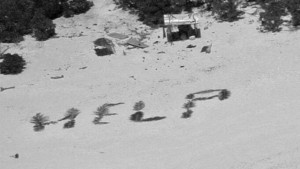 Schiffbrüchige dank „Help“-Zeichen im Sand gerettet