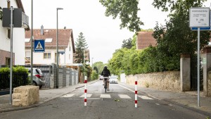 Radverbände nehmen Poller vor Rettungskräften in Schutz