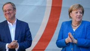 Merkel wirbt für Kanzlerkandidat Laschet