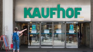 Karstadt Kaufhof macht weniger Filialen dicht