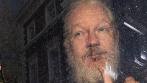 Mitarbeiter von Assange in Ecuador festgenommen