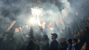 Ein Toter nach Randale von Fußballfans in Athen