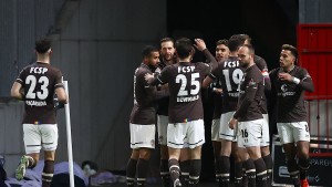 FC St. Pauli klettert mit Sieg auf Platz acht