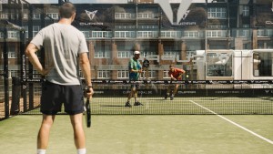 Kein Dresscode, und alles ist weit entfernt von weißer Tennisetikette