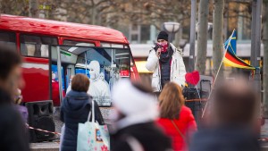 Wenige Teilnehmer bei Corona-Demonstration in Frankfurt