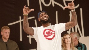 LeBron James lässt sich in Berlin feiern