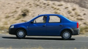 Dacia hinten und Porsche vorn