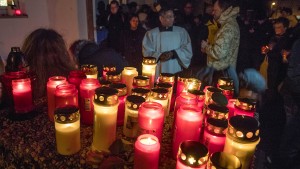 Zwischenrufer stört Gottesdienst für getötete 21-Jährige